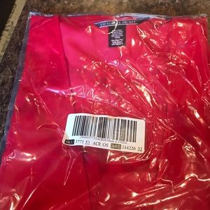 Red Victoria’s Secret 👘 Kimono- Love on the back